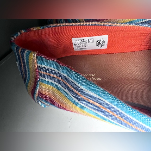 Like New Toms _ Women’s 7.5 - Picture 5 of 6